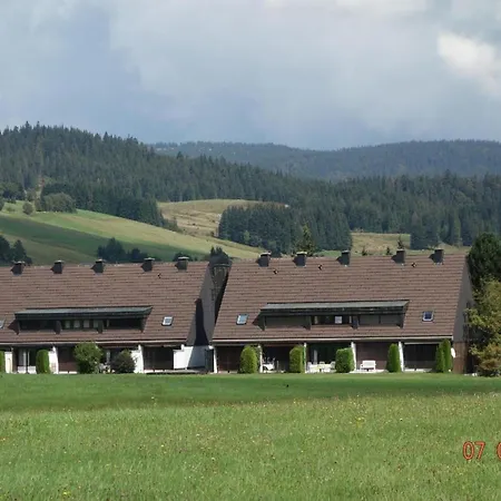 Feriehus Mit Terrasse Auf Zwei Etagen Im Gruenen Mit Offenem Kamin *